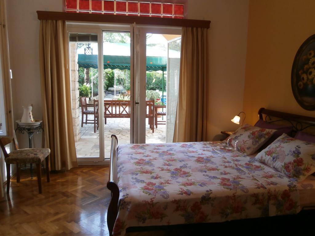 Apartments Nela Porec Bagian luar foto