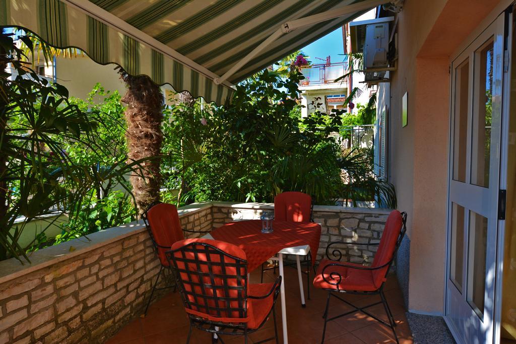 Apartments Nela Porec Bagian luar foto